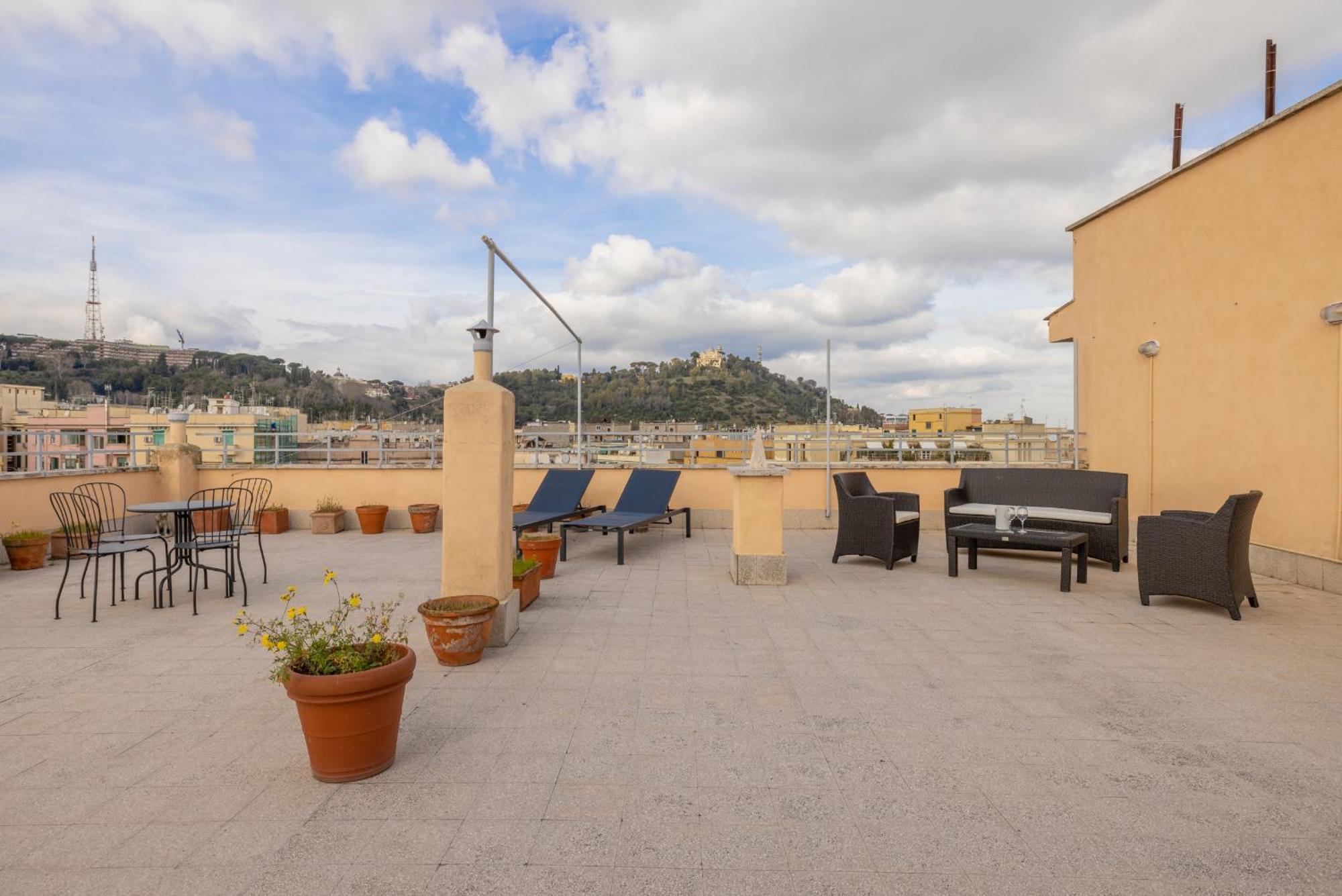 Top Floor Apt With Rooftop Terrace Near St. Peter Ρώμη Εξωτερικό φωτογραφία